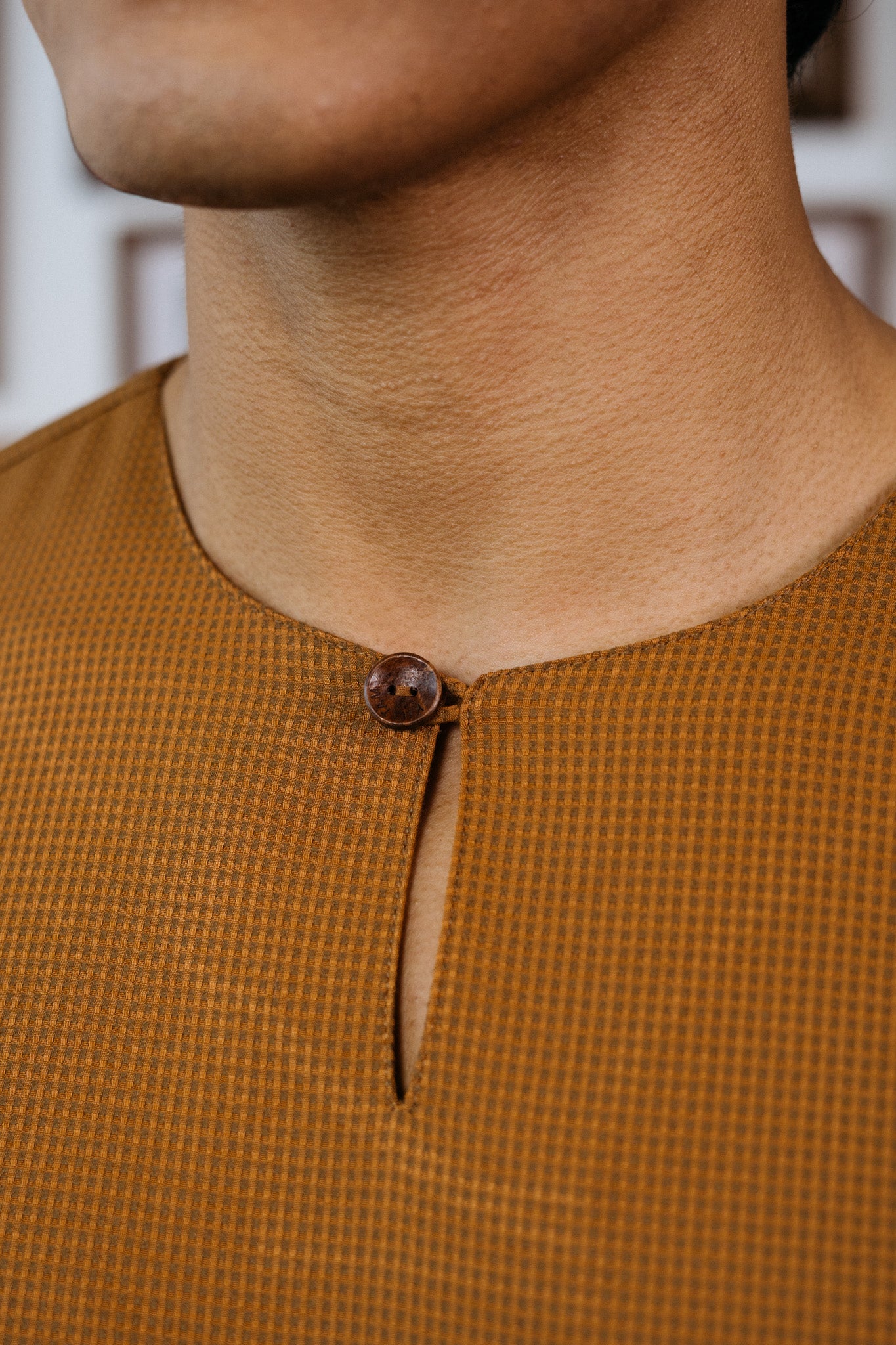 Nadim Men Top - Caramel Gold